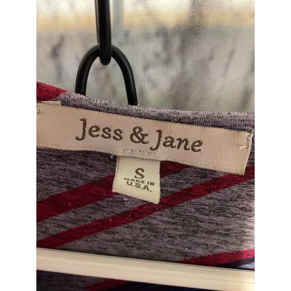 Jess & Jane Asymmetrical Top Small Multi Color - Picture 5 of 6